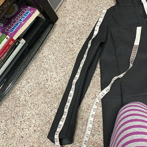 New Lululemon long rain coat - Picture 5 of 10